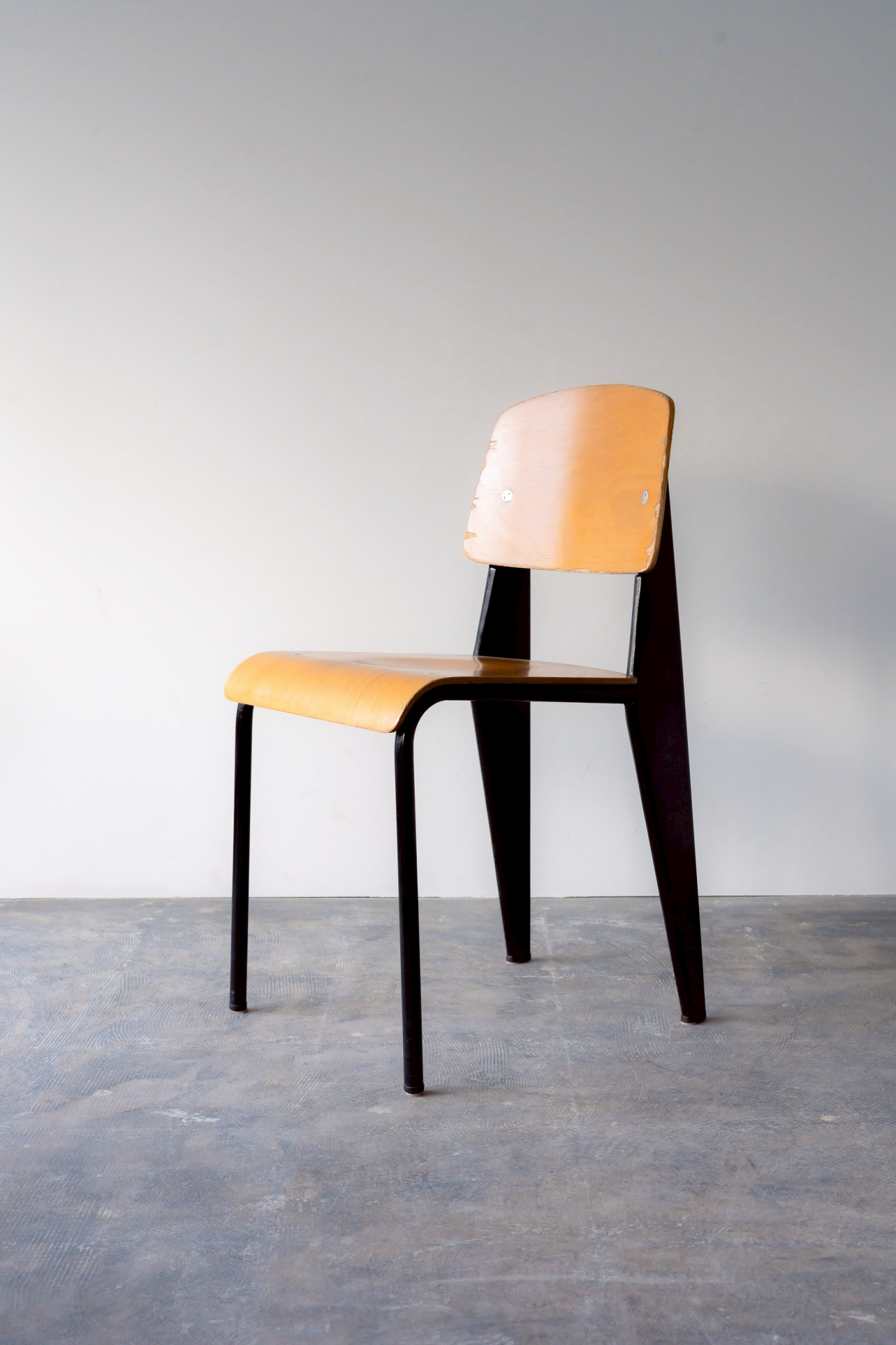 【Jean Prouve】n°305 Standard Chair