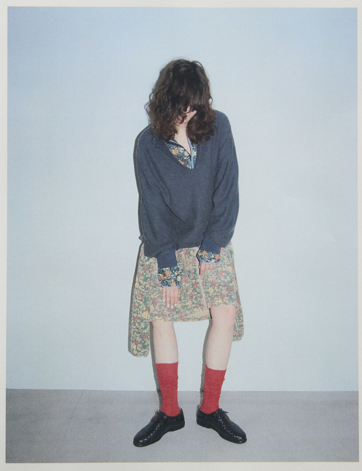 Accordion Worn Neck Sweat (Shadow)